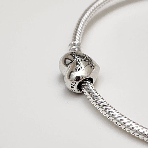 Pandora Disney Minnie Mouse & Mickey Mouse Kiss - Picture 3 of 5